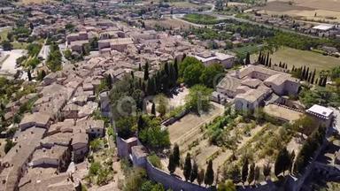 斯佩罗，意大利<strong>最美</strong>丽的小镇之一。 从空中俯瞰<strong>村庄</strong>